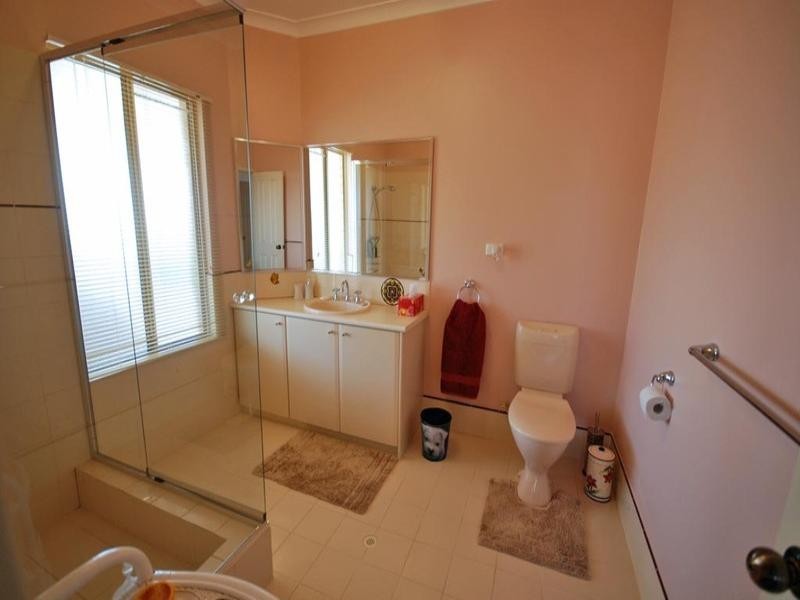 9 Moss Parade, Wickepin WA 6370