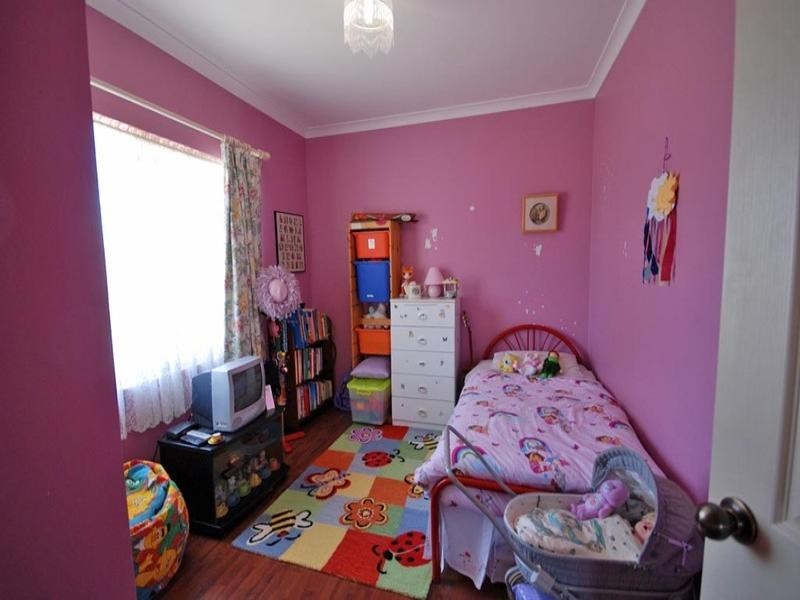 9 Moss Parade, Wickepin WA 6370