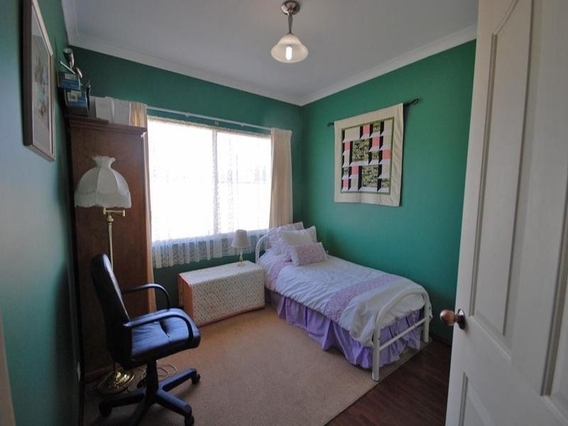 9 Moss Parade, Wickepin WA 6370