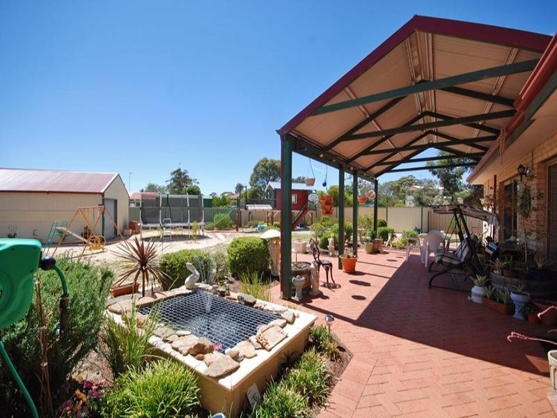 9 Moss Parade, Wickepin WA 6370