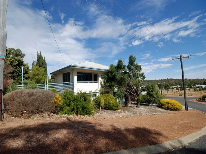 5 McCormick Way, Narrogin WA 6312
