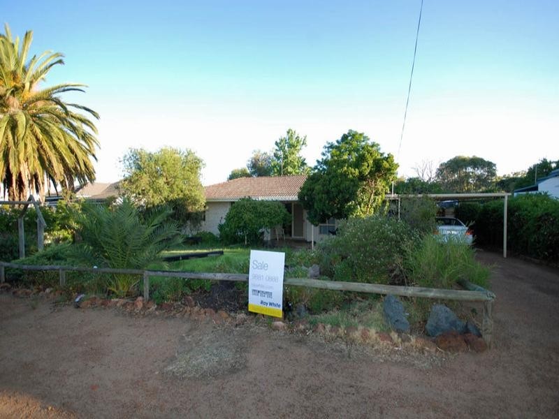 77 Felspar Street, Narrogin WA 6312