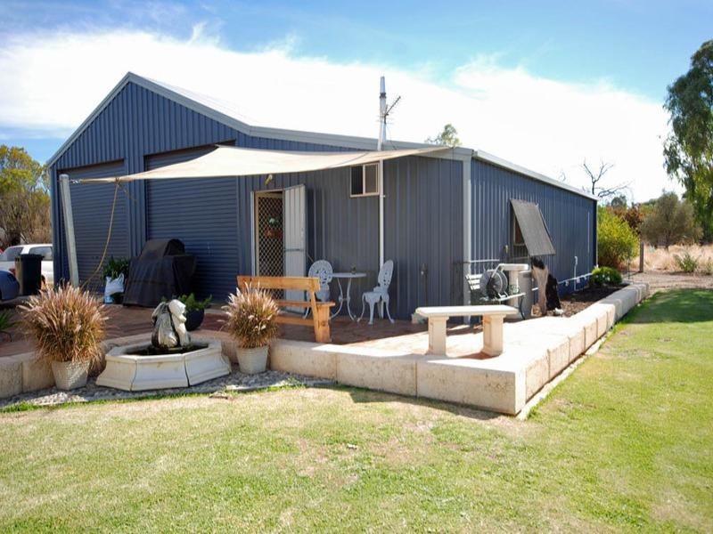 11 Dellar Street, Narrogin WA 6312