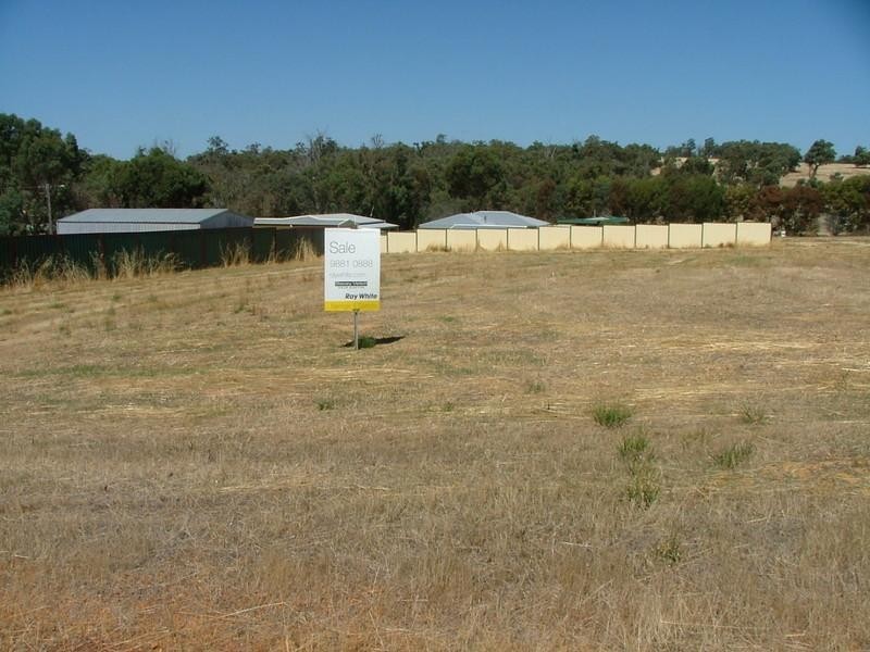 3 Dunmall Drive, Wandering WA 6308