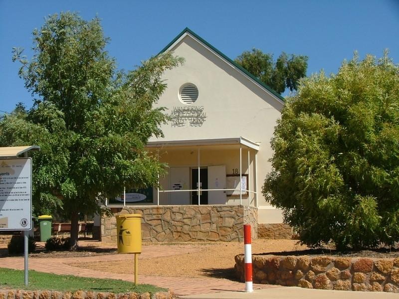 3 Dunmall Drive, Wandering WA 6308