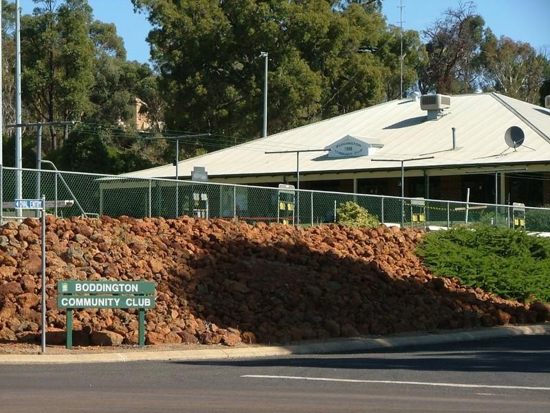 8 Hakea Road, Boddington WA 6390