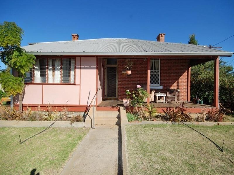 3 Felspar Street, Narrogin WA 6312