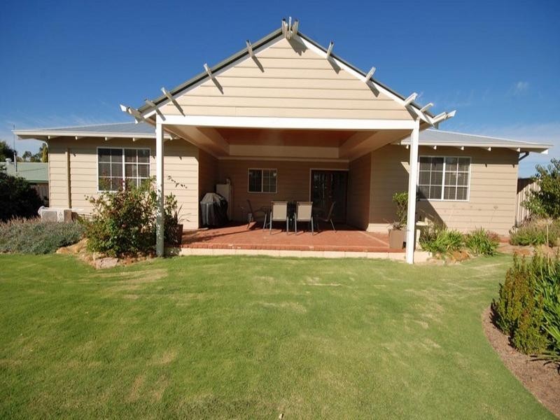 36 Furnival Street, Narrogin WA 6312