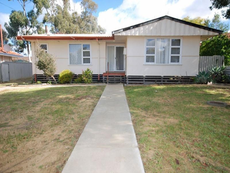 12 Clark Street, Narrogin WA 6312
