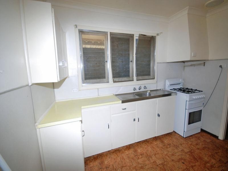 12 Clark Street, Narrogin WA 6312