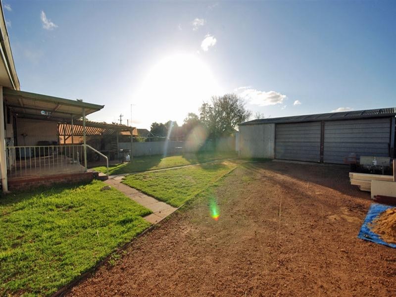 25 Grant Street, Narrogin WA 6312