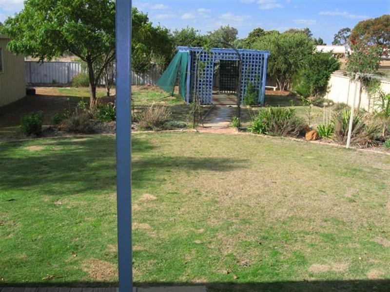 91 Narrakine Road, Narrogin WA 6312