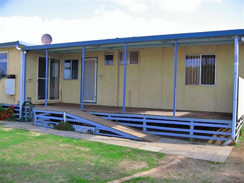 91 Narrakine Road, Narrogin WA 6312