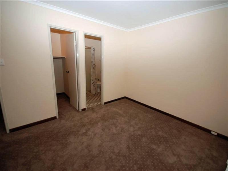 11 Hough Street, Narrogin WA 6312