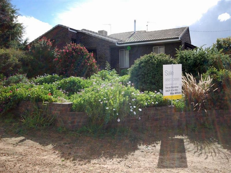 2 Hough Street, Narrogin WA 6312