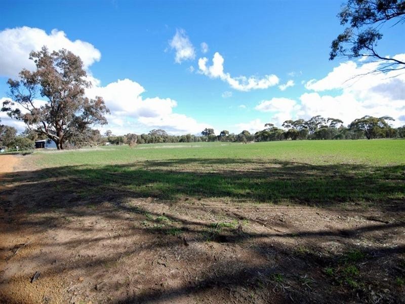 37 Corrie Street, Cuballing WA 6311