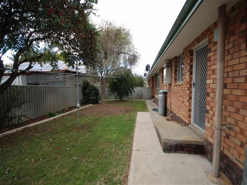 2B Lock Street, Narrogin WA 6312