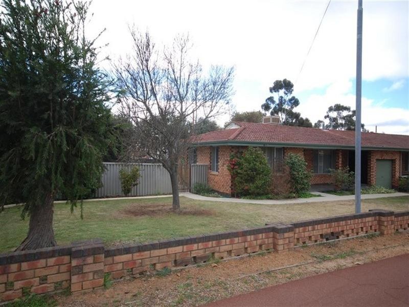 2B Lock Street, Narrogin WA 6312