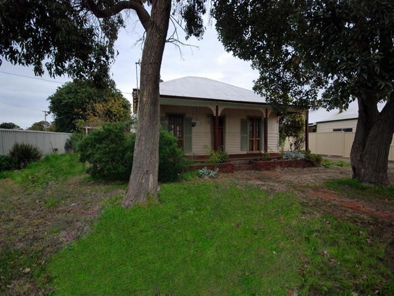 15 May Street, Narrogin WA 6312