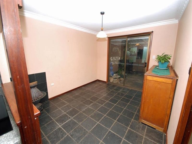 9 Narrakine Road, Narrogin WA 6312