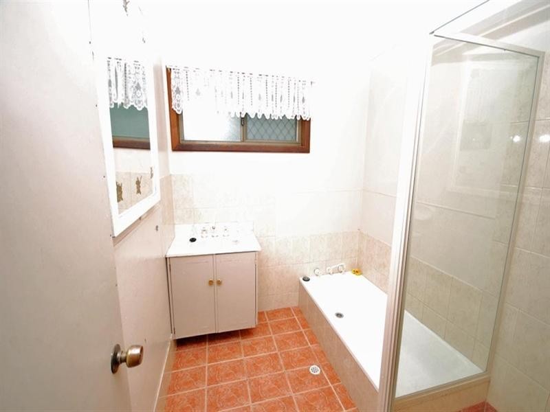 9 Narrakine Road, Narrogin WA 6312