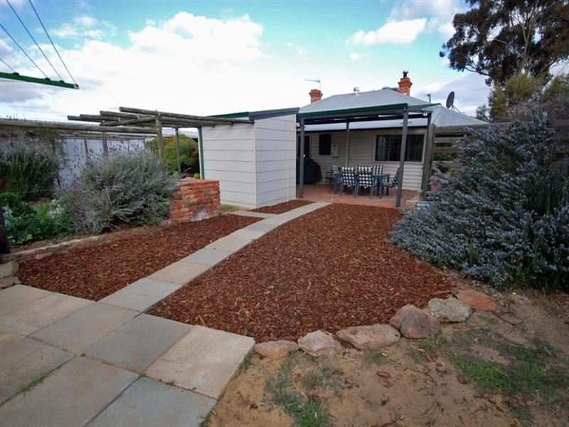 50 Furnival Street, Narrogin WA 6312