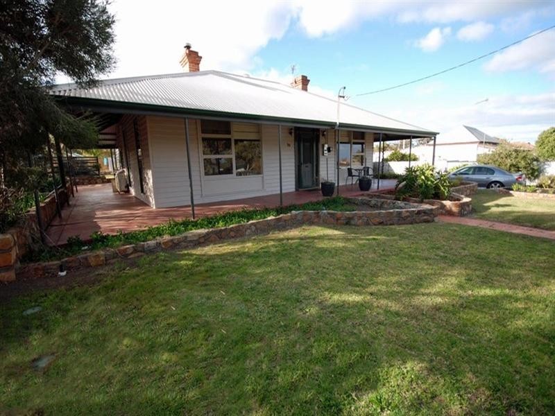 50 Furnival Street, Narrogin WA 6312