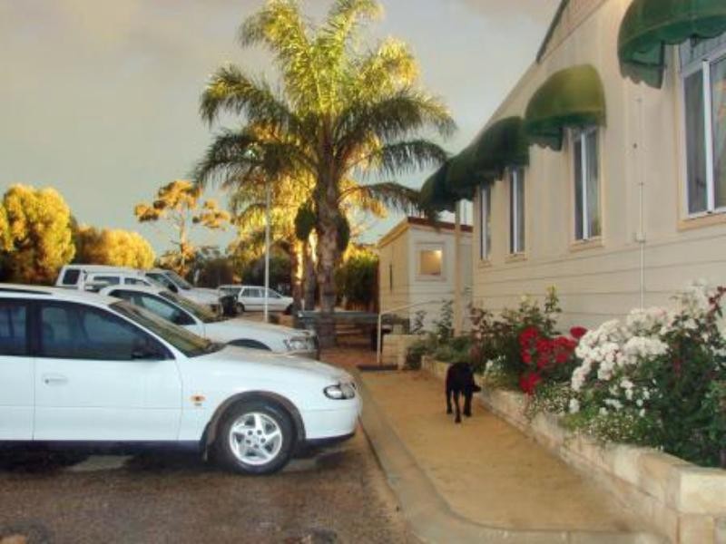 Oasis Hotel, Harrismith WA 6361