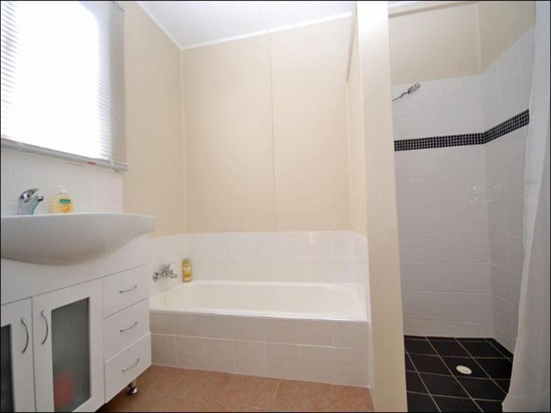 25 Doney Street, Narrogin WA 6312