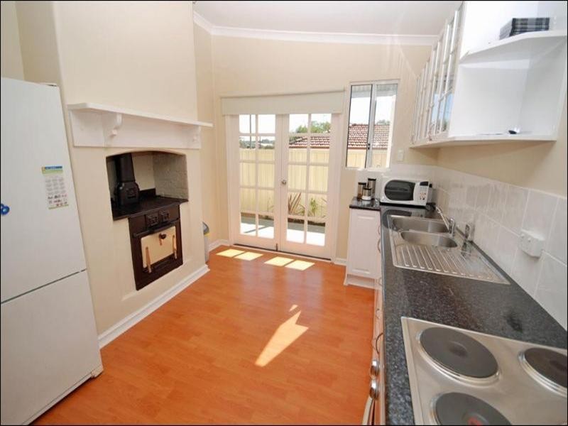 25 Doney Street, Narrogin WA 6312