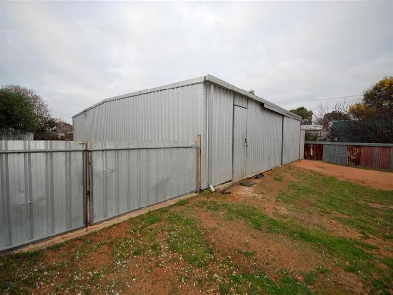 25 Doney Street, Narrogin WA 6312