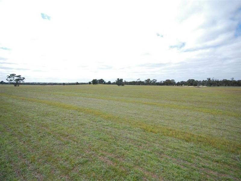 Blocks Great Southern Highway, Highbury WA 6313