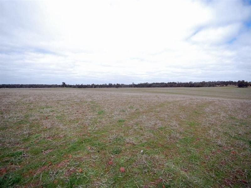 Blocks Great Southern Highway, Highbury WA 6313