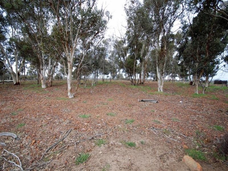 Blocks Great Southern Highway, Highbury WA 6313