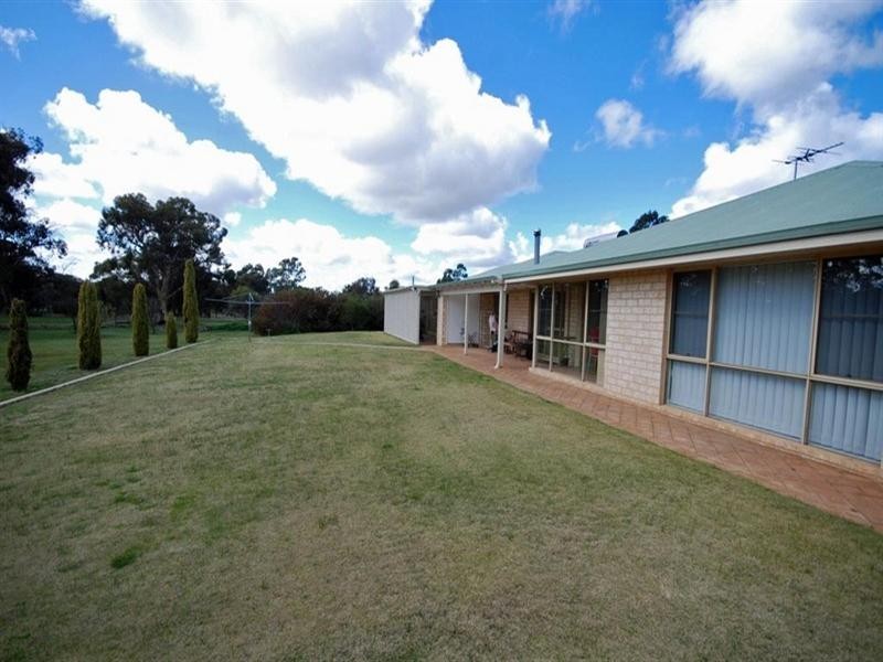 19 Sirdar Street, Wagin WA 6315