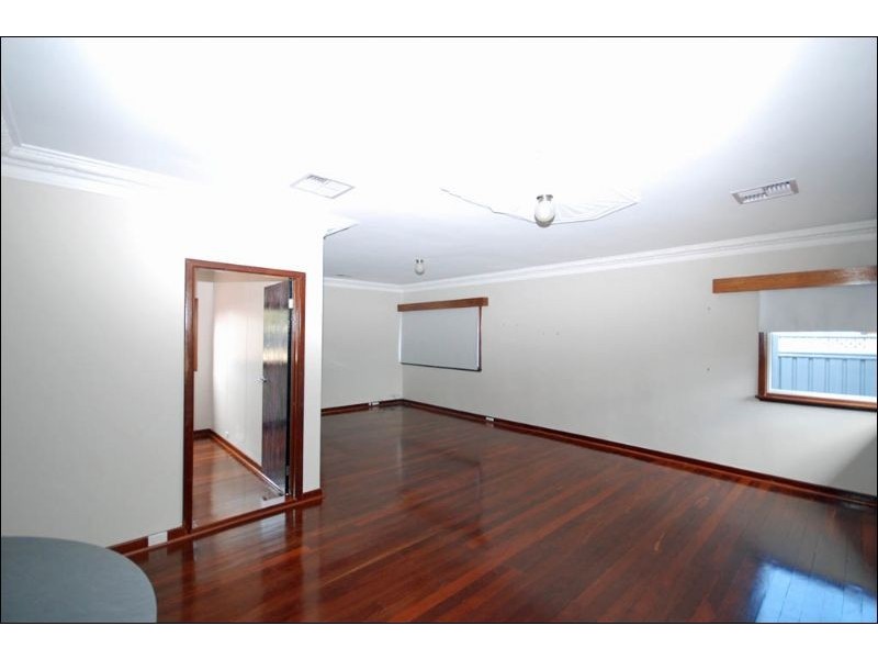 34 Albany Highway, Williams WA 6391