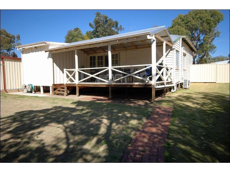 17 Glyde Street, Narrogin WA 6312