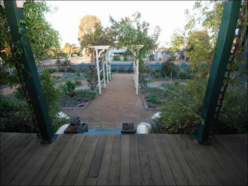 15 Furnival Street, Narrogin WA 6312