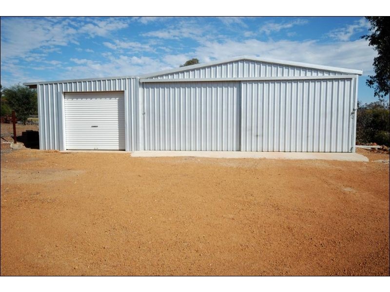 42 Corrie Street, Cuballing WA 6311