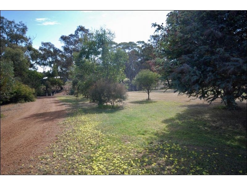 42 Corrie Street, Cuballing WA 6311