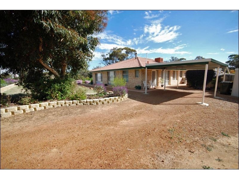 42 Corrie Street, Cuballing WA 6311