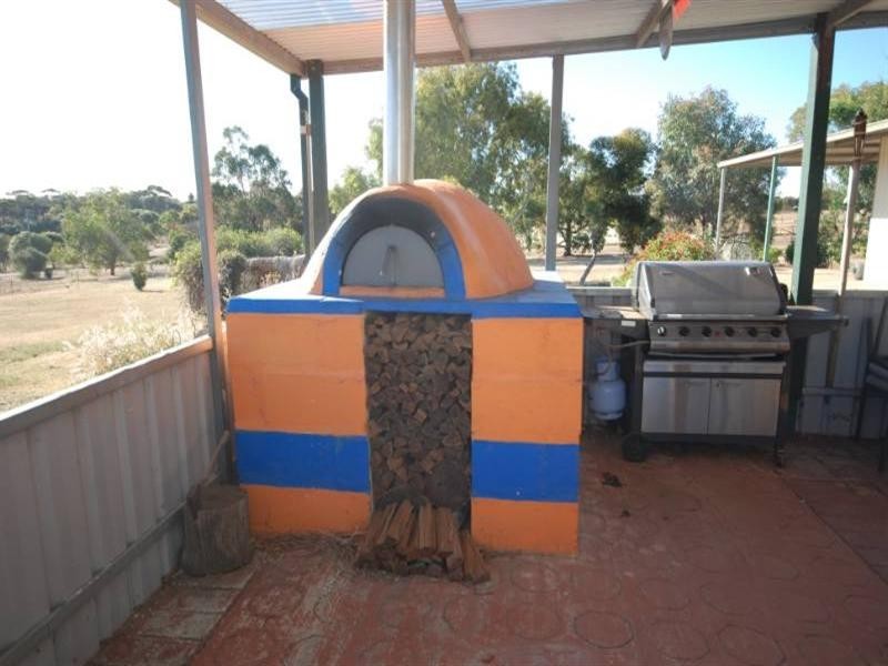 272 Bullara Street, Cuballing WA 6311