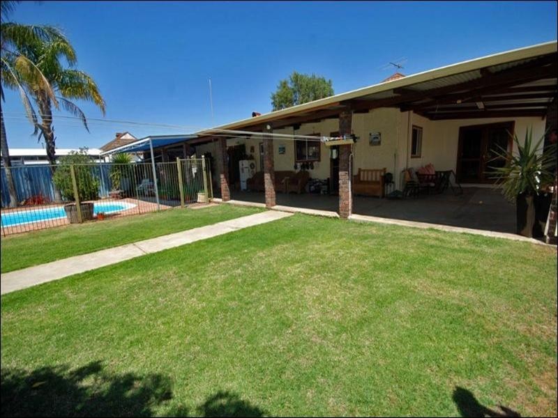 12 Tarbet Street, Wagin WA 6315