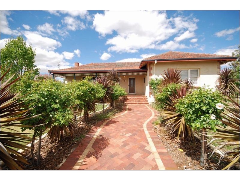 5 Burns Street, Narrogin WA 6312
