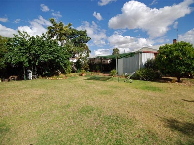 11 Grant Street, Narrogin WA 6312
