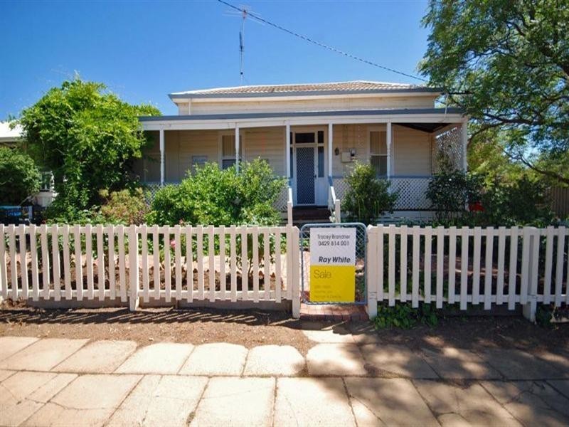 2 Falcon Street, Narrogin WA 6312