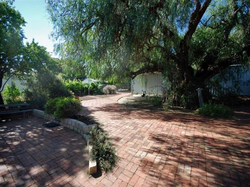 2 Falcon Street, Narrogin WA 6312