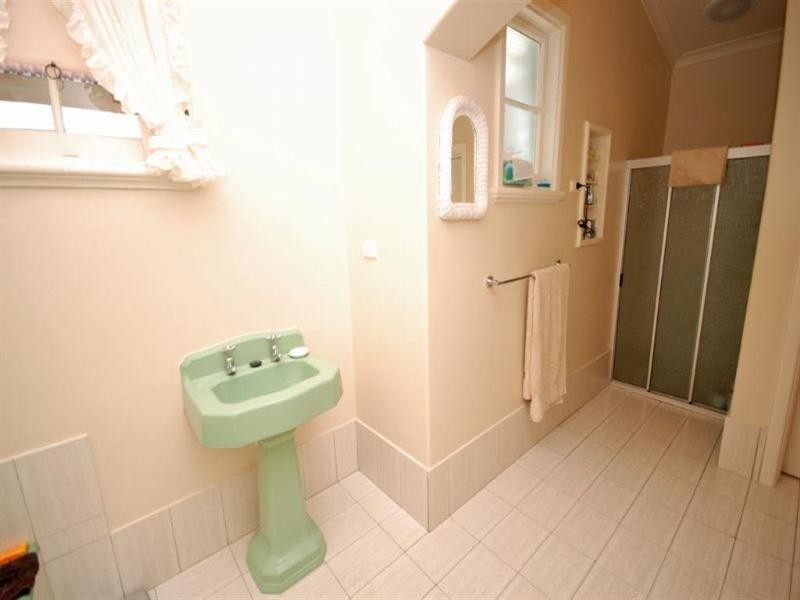 8 Hansard Street, Narrogin WA 6312