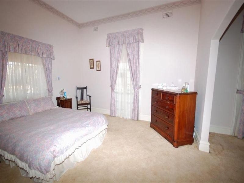 8 Hansard Street, Narrogin WA 6312