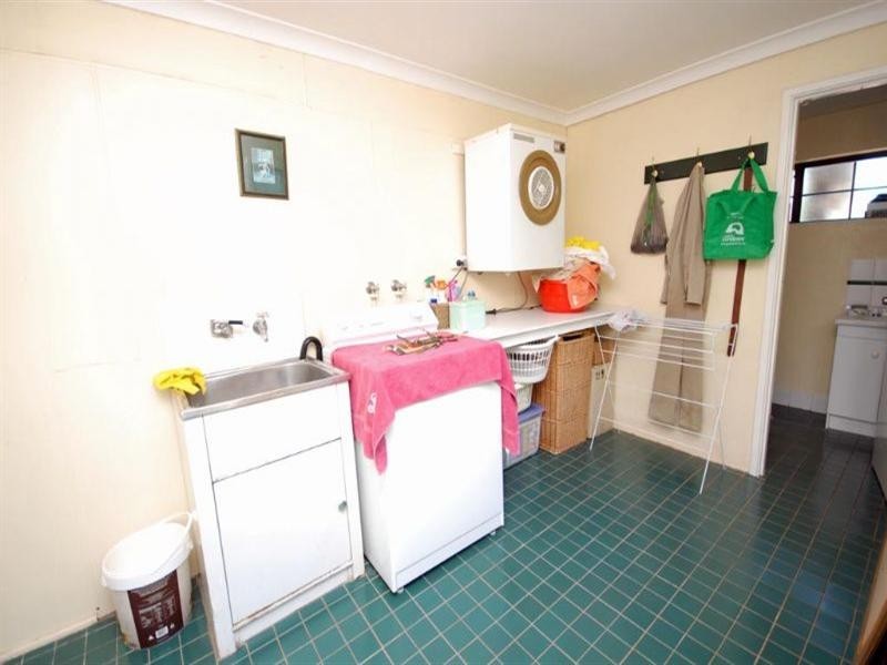 8 Hansard Street, Narrogin WA 6312